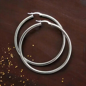 🆕️Minimalist 18K Gold Plated Stainless Steel Hoop Earrings 🌟 Trendy & Chic